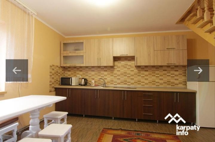 Dva Opryshka Villa Iaremcea Exterior foto